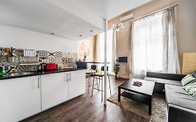 Elisabeth Apartments